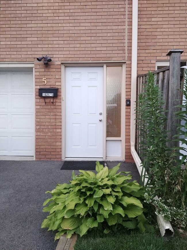 Building Photo - 1025 Upper Gage Ave