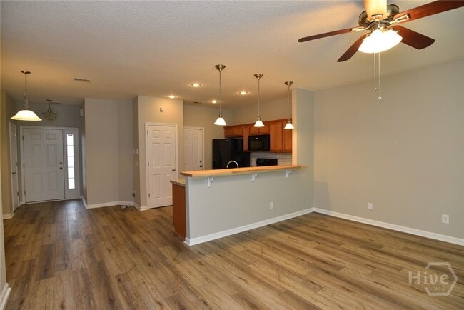 Building Photo - 5 Canyon Oak Loop