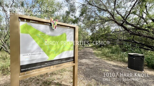 Foto del edificio - **4 Bed, 3 Bath Home First Time Rental**