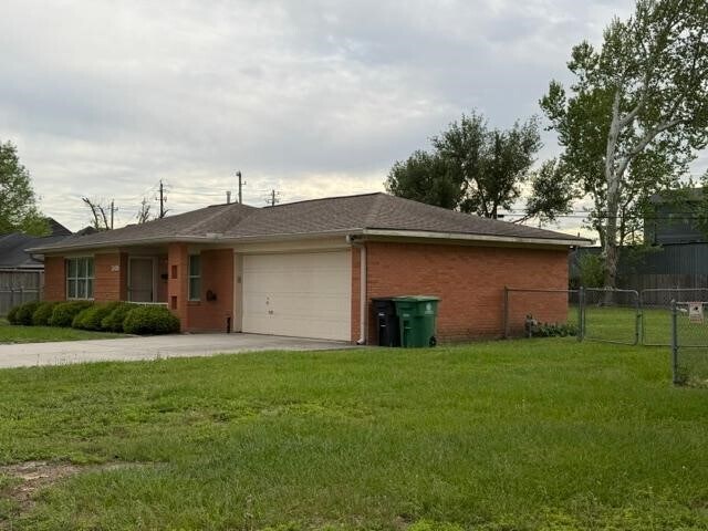 Foto del edificio - 1805 Wycliffe Dr