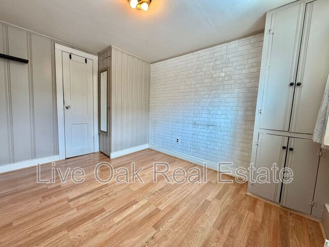 Foto del edificio - 2504 Arctic Ave