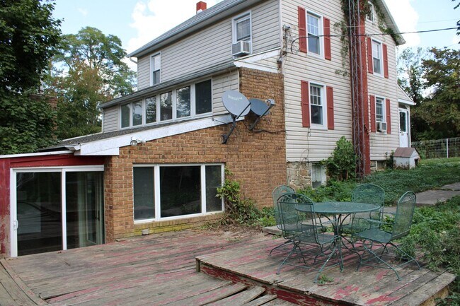 Foto del edificio - 1686 Sinsheim Rd