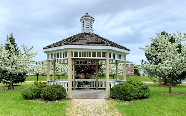 Foto del edificio - Mapledale Village Senior