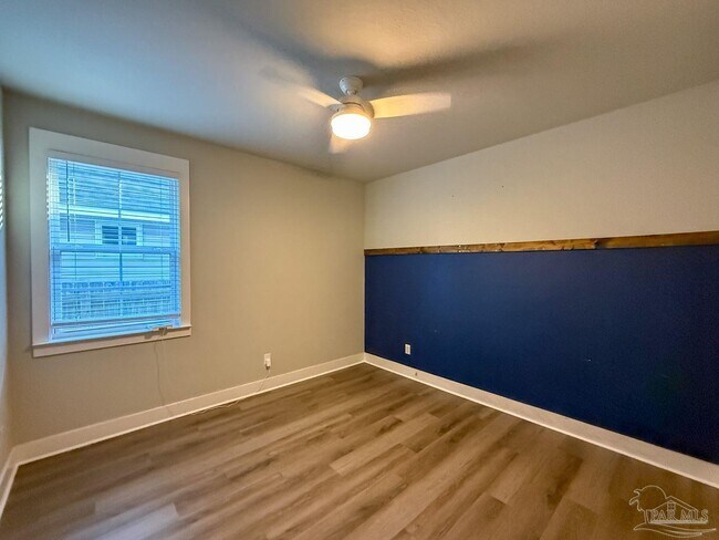 Building Photo - 1006 N D St