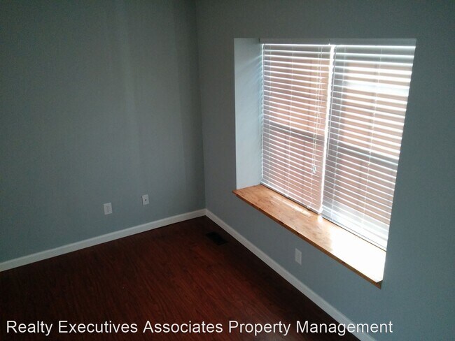 Building Photo - 2 br, 1.5 bath House - 2146 Belle Terra Road