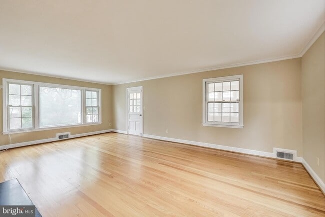 Foto del edificio - 9326 W Parkhill Dr