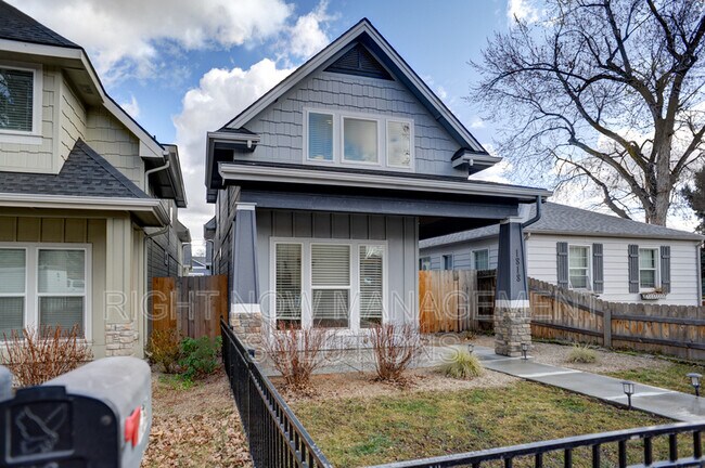 Foto del edificio - 1818 S Grant Ave