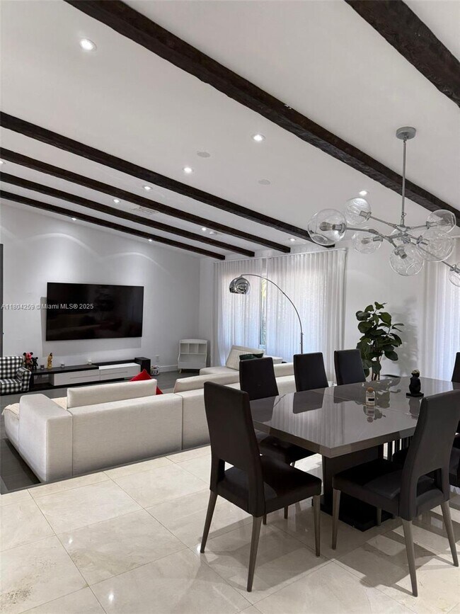 Foto del edificio - 3520 N 32nd Terrace