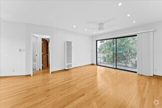 Building Photo - 1701 Washington Way