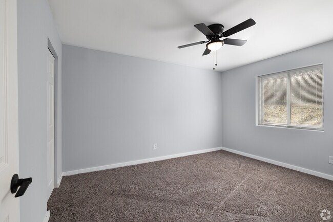 Building Photo - Best Priced Unit on the Market! FREE MONTH...
