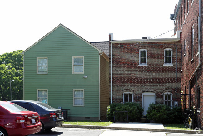 Foto del edificio - CT Russell Lofts