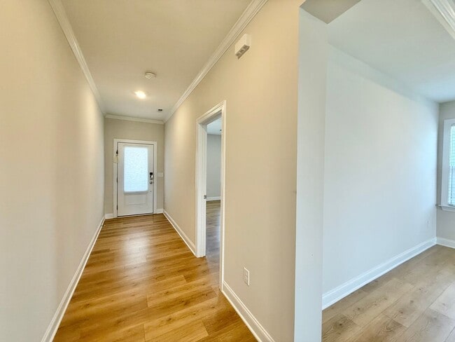 Foto del edificio - Luxurious 5BD, 4.5BA Holly Springs Home in an HOA Community with Resort-Style Amenities near Down...