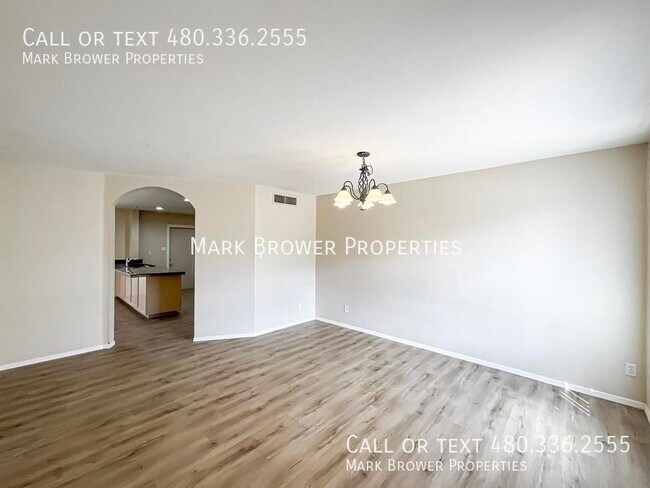Building Photo - 224 E Geneva Dr