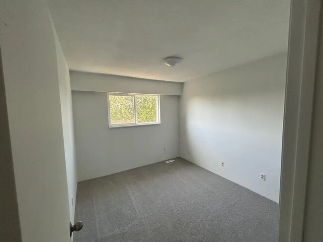 Photo du bâtiment - 612 Godwin Crt