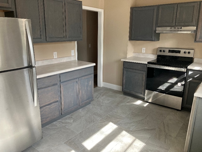 Photo - 225 Antoinette Dr House