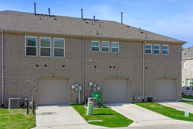 Building Photo - 5114 Springlake Parkway