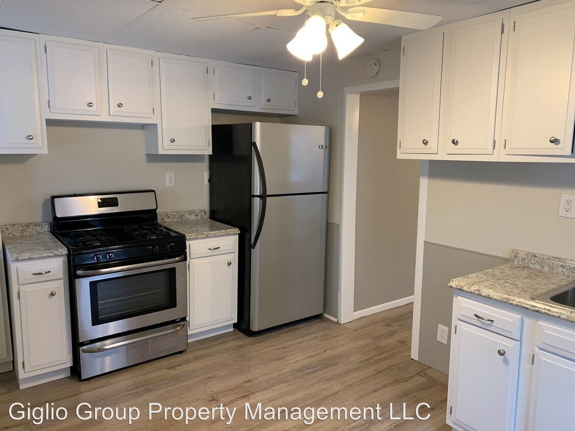 435437 Boulevard Ave, Dickson City, PA 18519 Room for Rent in Dickson City, PA