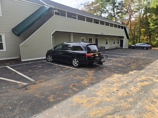 Building Photo - 98 E Grove St