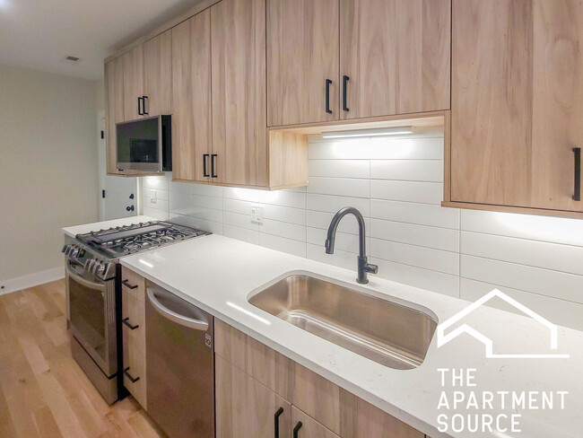 Foto del edificio - 4858 N Seeley Ave