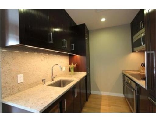 Primary Photo - 130 Clarendon St