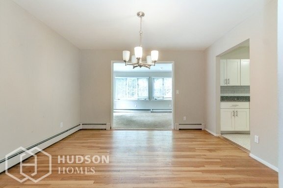 Building Photo - 32 Strawberry Hill Rd