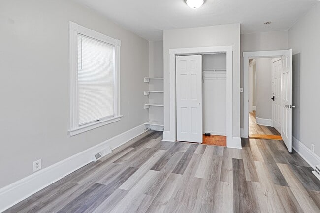 Building Photo - Frederick