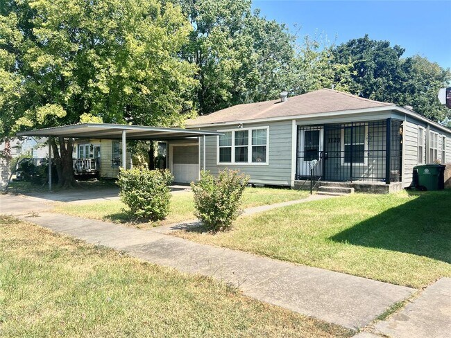 Foto del edificio - 1123 Majestic St