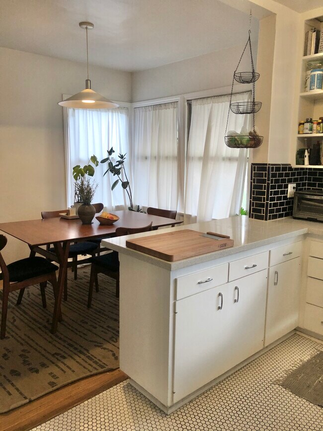 Foto del edificio - 1115 Neola St