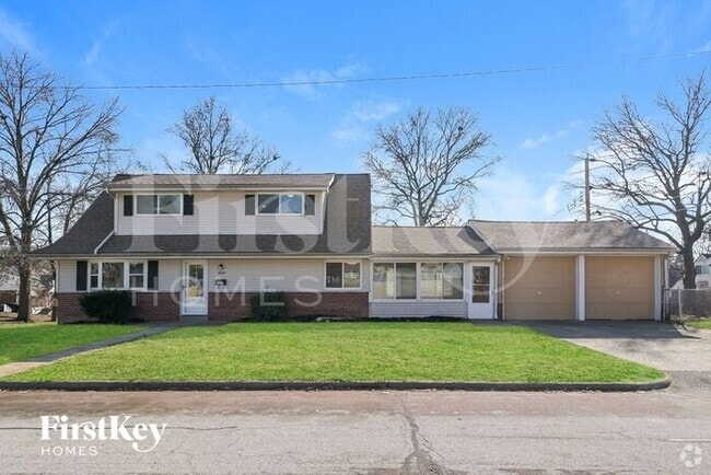 Building Photo - 8680 Belhaven Dr