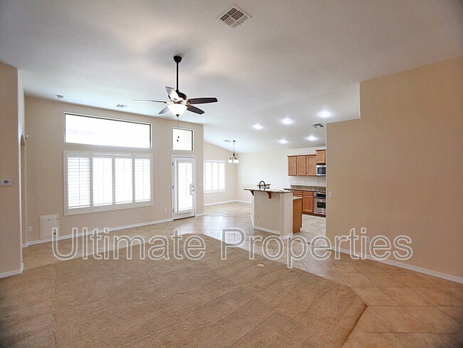 Building Photo - 11816 N 59th Ln