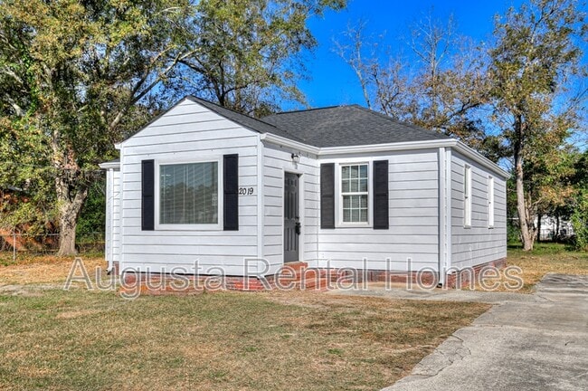 Building Photo - 2019 Roosevelt Dr