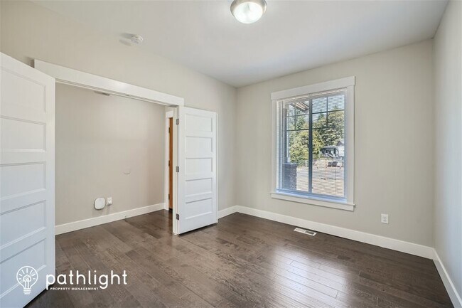 Foto del edificio - 14518 133rd Avenue East