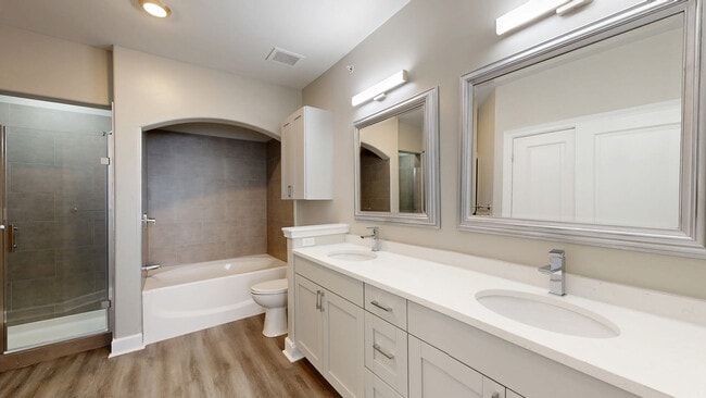 Interior Photo - Lenox Farms