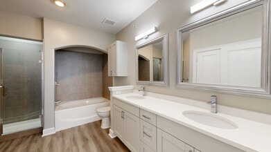 Interior Photo - Lenox Farms