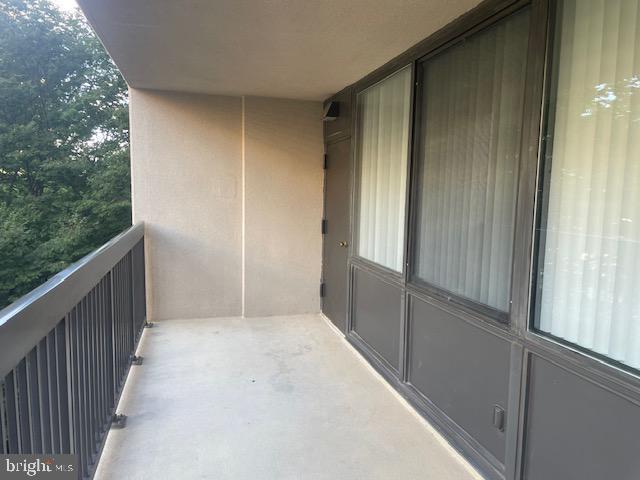 Foto del edificio - 3709 S George Mason Dr
