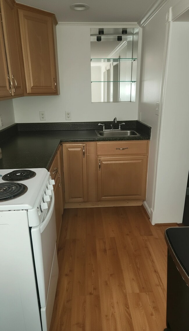 Foto del edificio - 236 E Main St