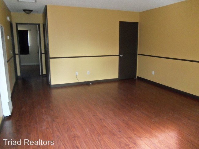 Building Photo - 6040 Chia Ave