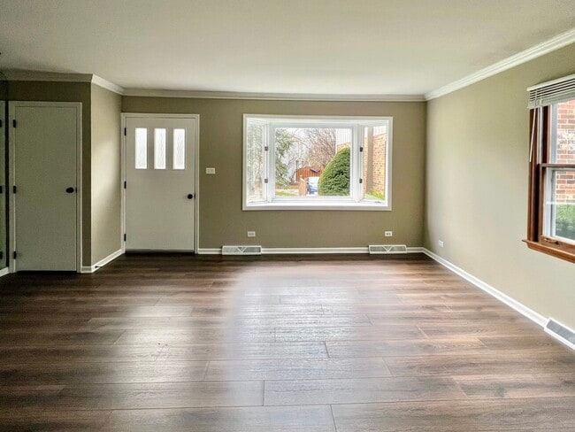 Building Photo - 430 Cavalier Ct