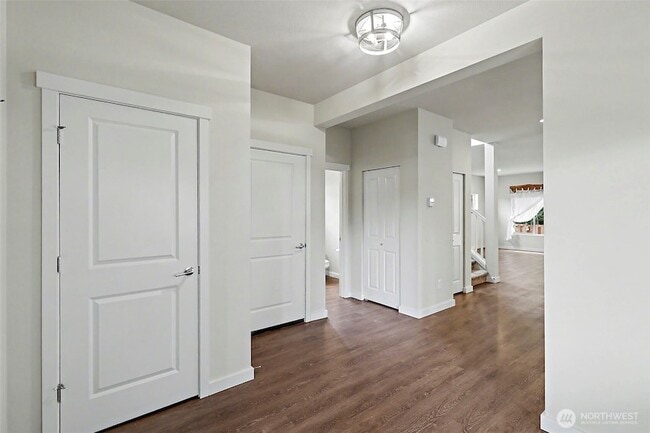 Building Photo - 348 Partlon St