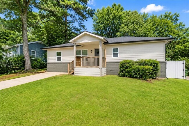 Building Photo - 1639 Bridgeport Dr NW