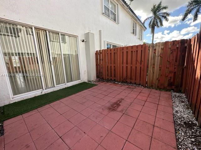 Foto del edificio - 5630 NW 107th Ave