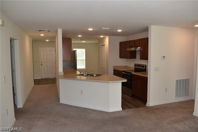 Foto del edificio - 3503 Samoa Ave