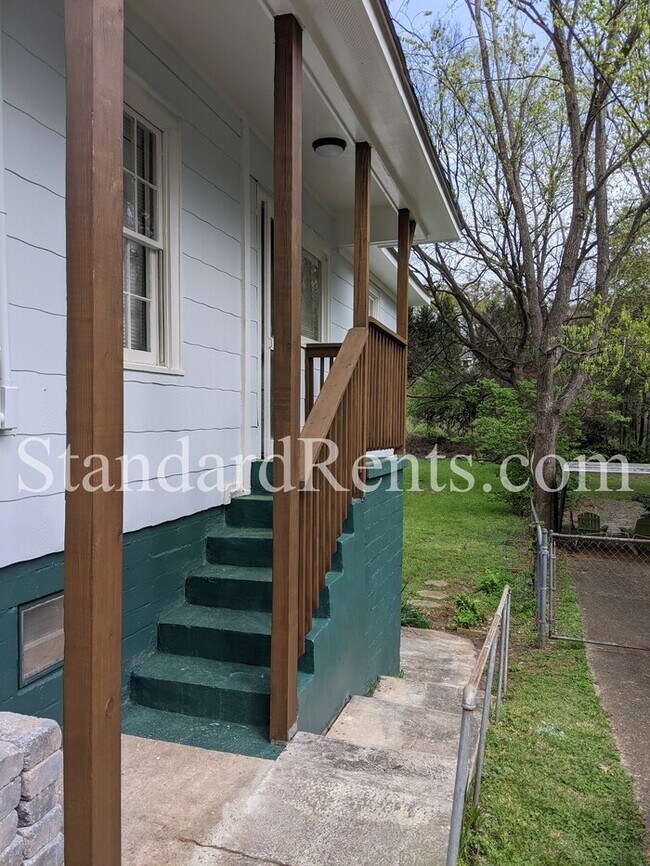Foto del edificio - 802 United Ave SE