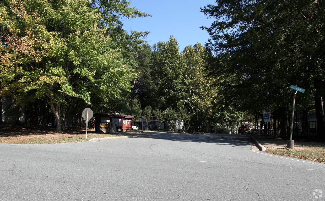 1717 Durham St, Burlington, NC 27217 Apartments in Burlington, NC