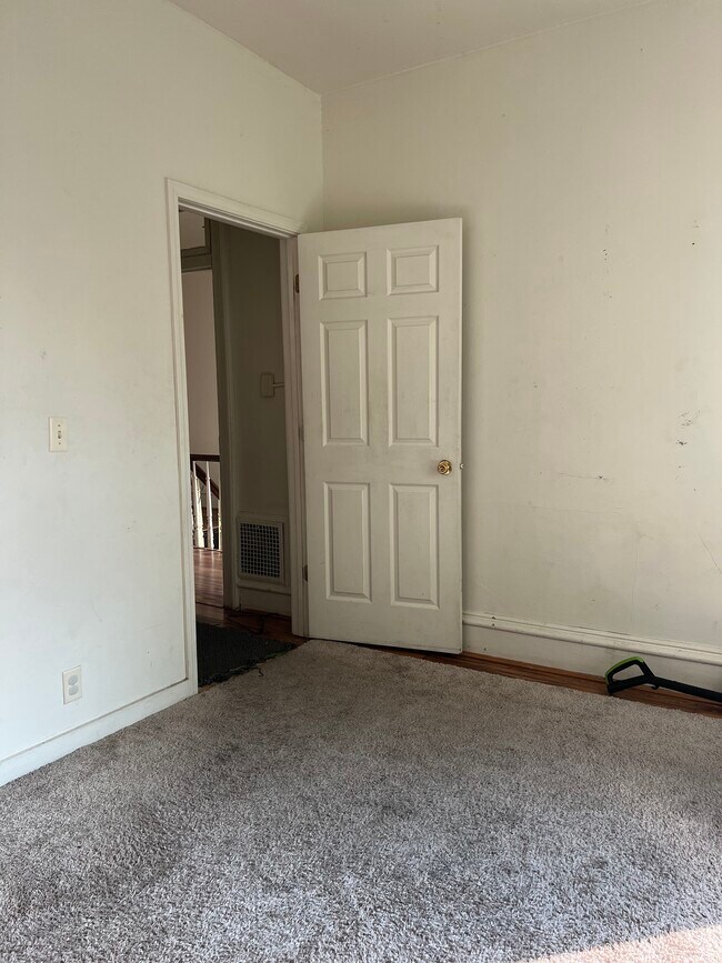 105 W 5th St Unit C, Muscatine, IA 52761 105 W 5th St Muscatine, IA