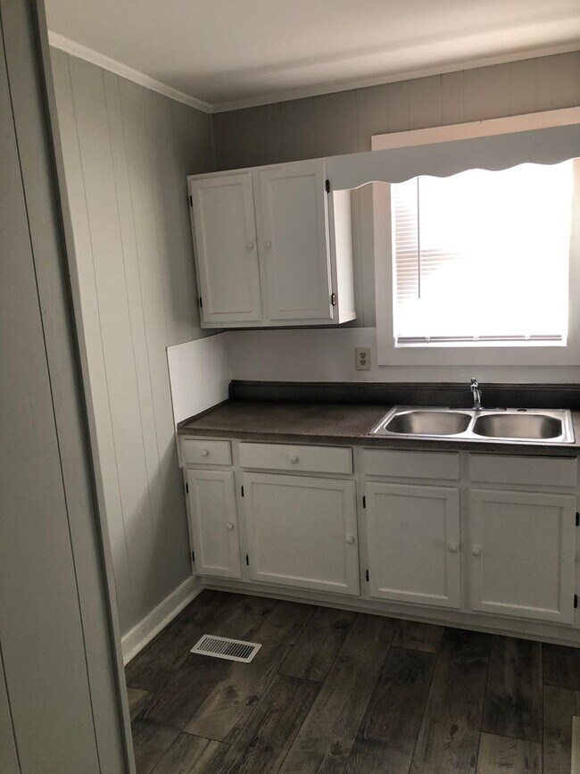 216 Windsor Dr Unit B, Fayetteville, NC 28301 216 Windsor Dr