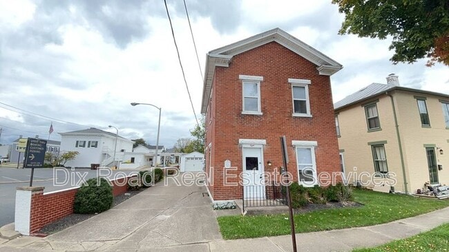 Building Photo - 8 S 1st St