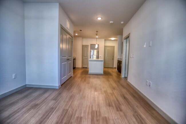 Foto del edificio - 2 Months Free | Historic Georgetown! | W/D...