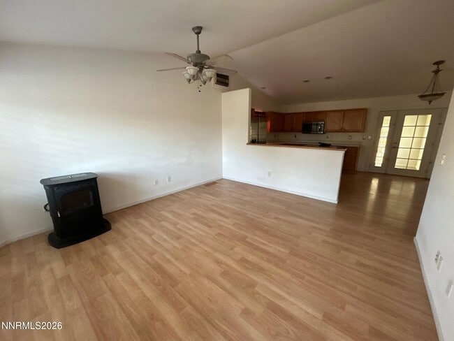 Foto del edificio - 559 Nader Wy