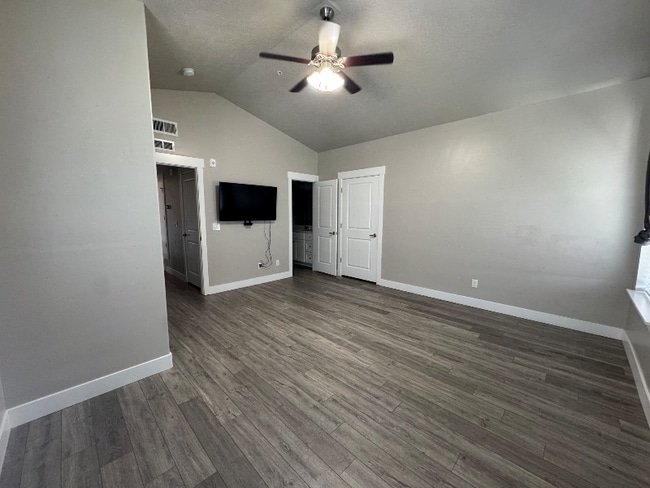 Building Photo - 1128 S 820 E